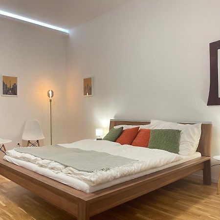 Big Apartment Wina Bagian luar foto