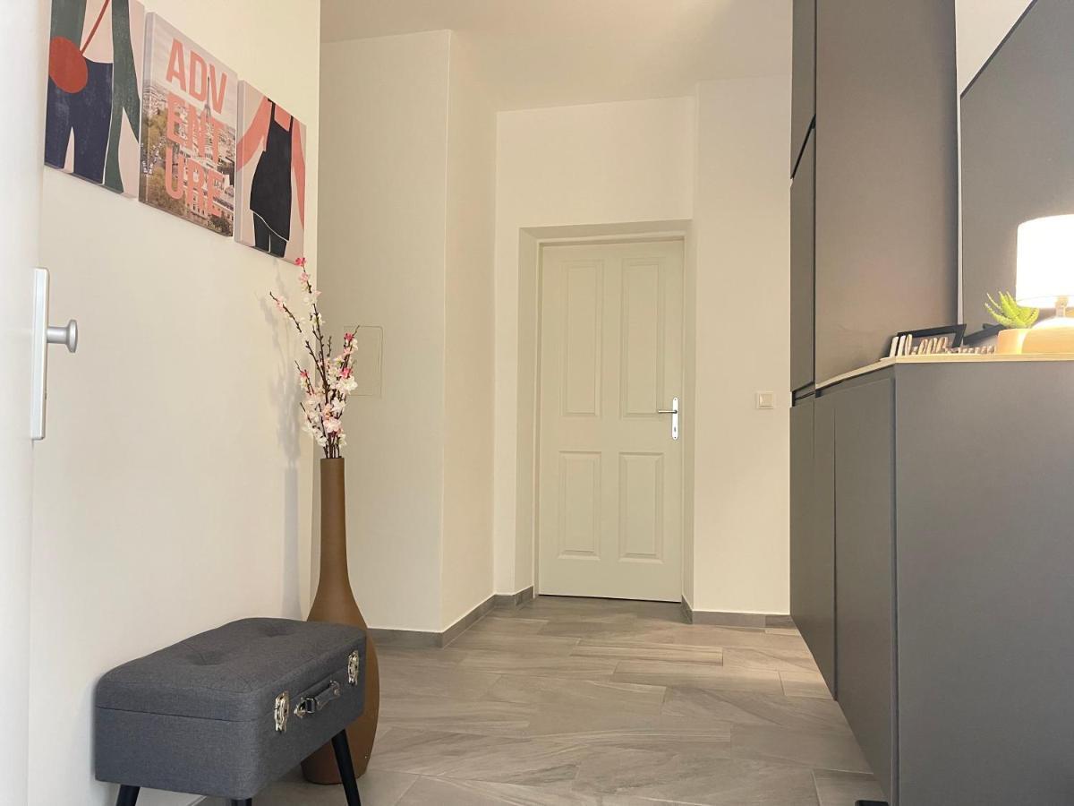 Big Apartment Wina Bagian luar foto