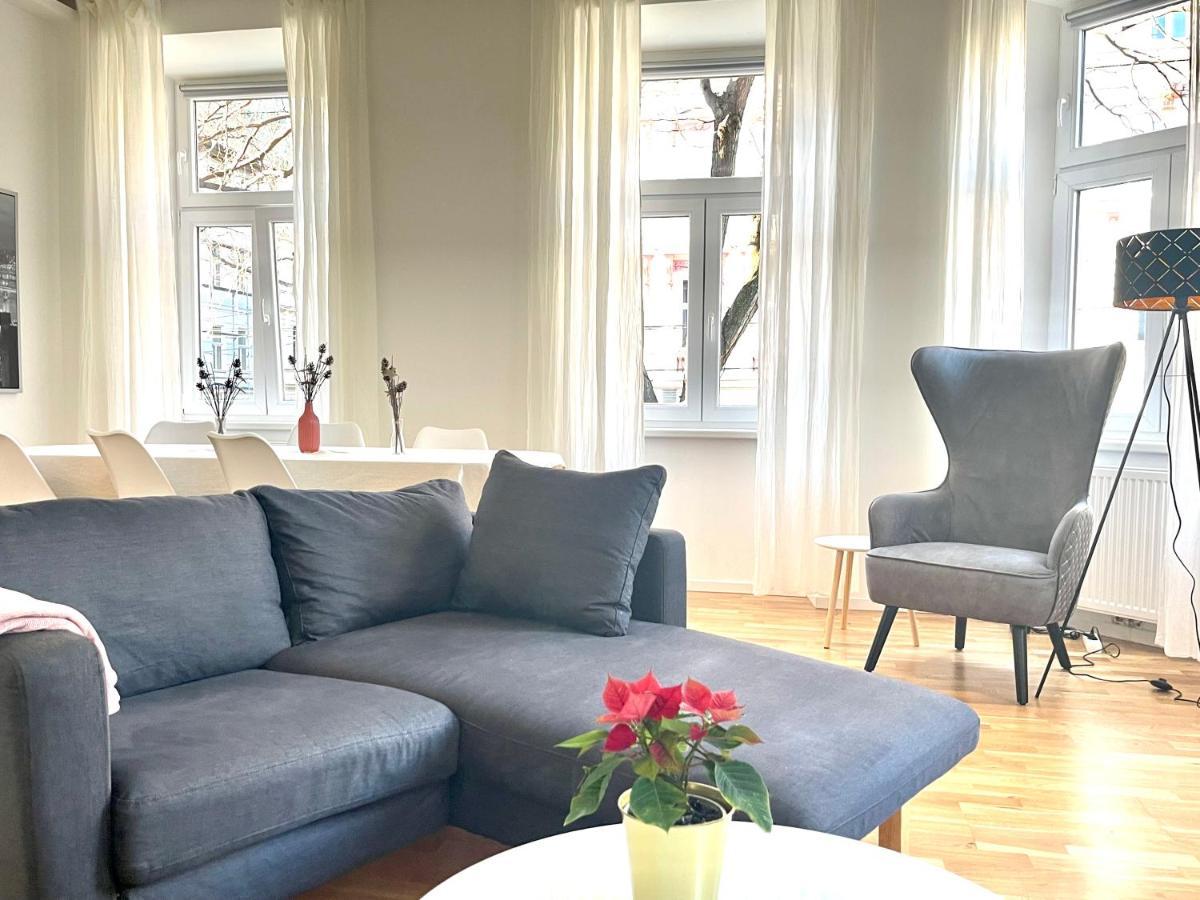Big Apartment Wina Bagian luar foto